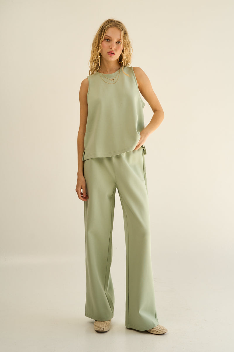 Active Wide-Leg Pants