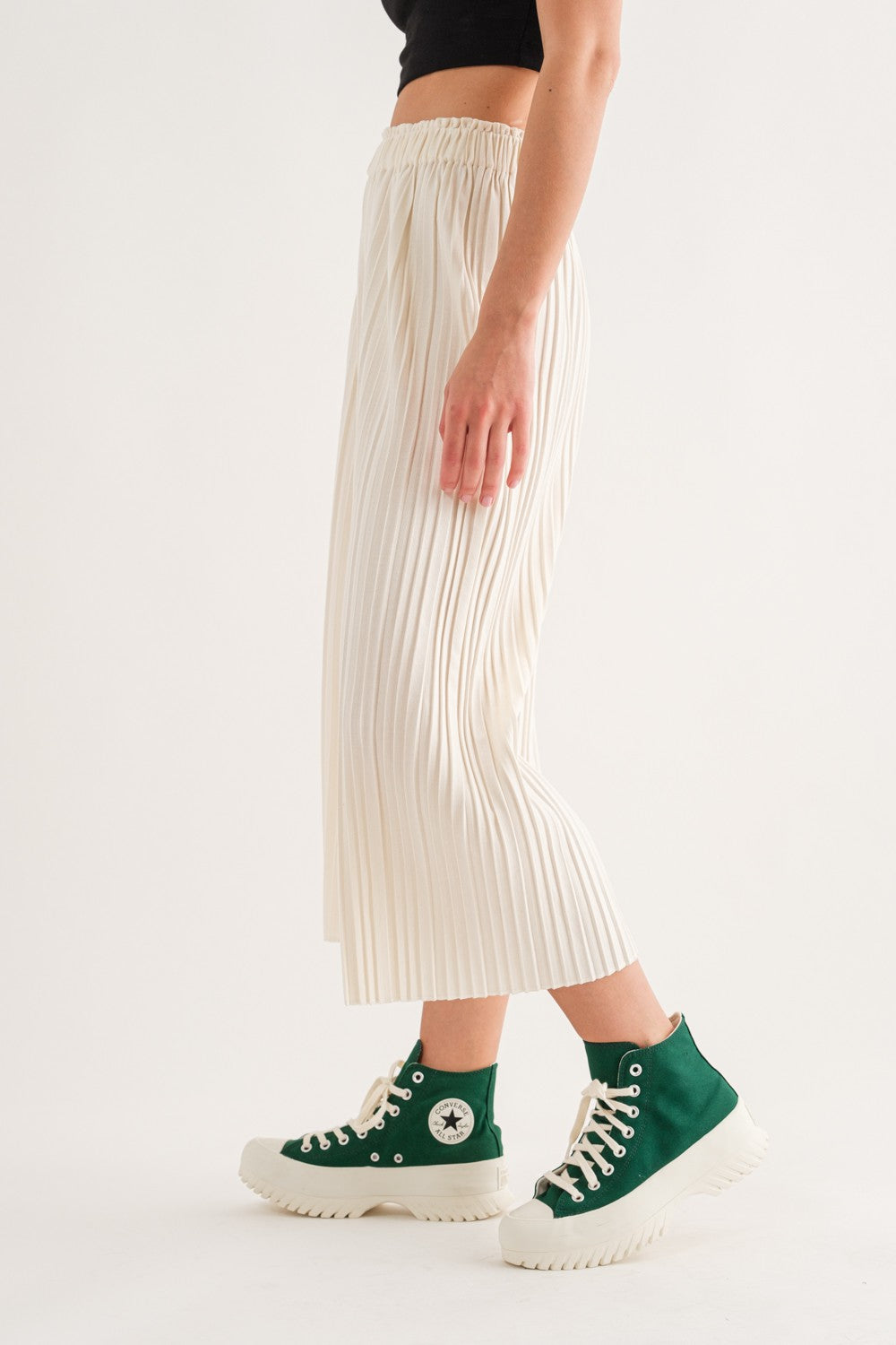 Pleated Knit Wide Pants